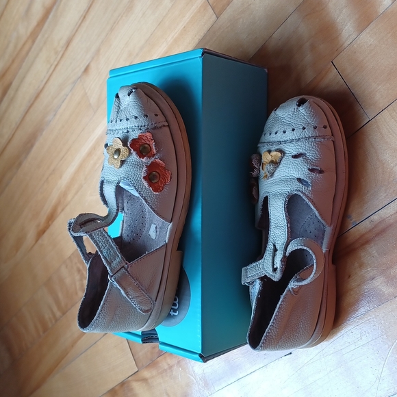 Leather shoes Size 12 - Picture 2 of 8